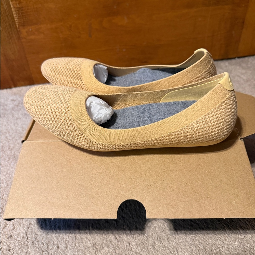 All Birds-Women's Tan Ballet Flats—New in Box